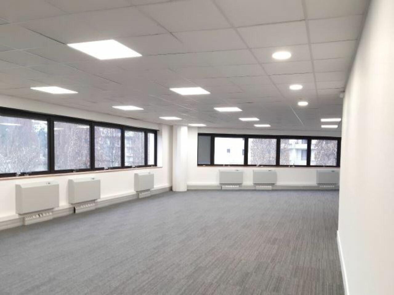 Bureau Le Bourget-du-Lac 1396m² Location bureau Le Bourget-du-Lac Savoie OLBUR2118873 1